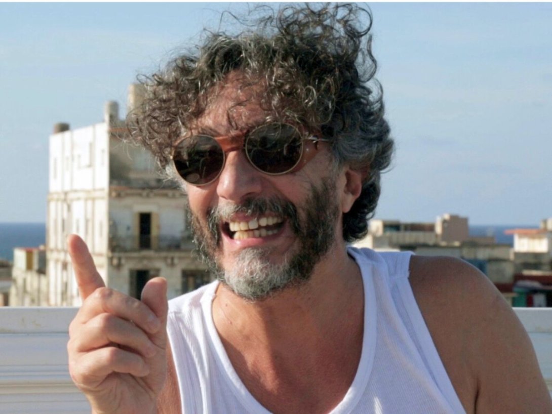Fito Páez, cantautor argentino. Fotograma del documental "La Habana de Fito" (2024) de Juan Pin Vilar.