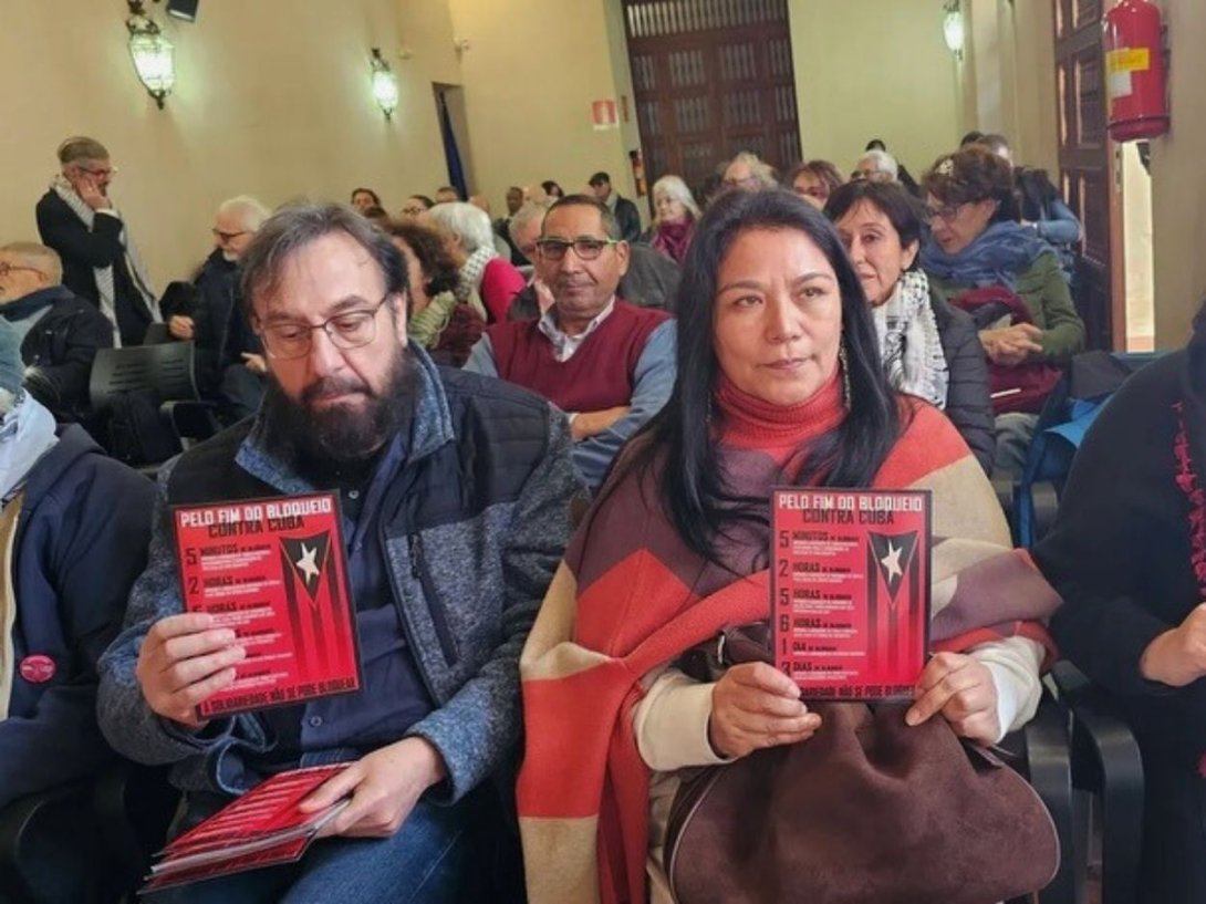 Foto de una sesión del IV Encuentro Internacional de Solidaridad con Cuba celebrado en Sevilla, España (2026).