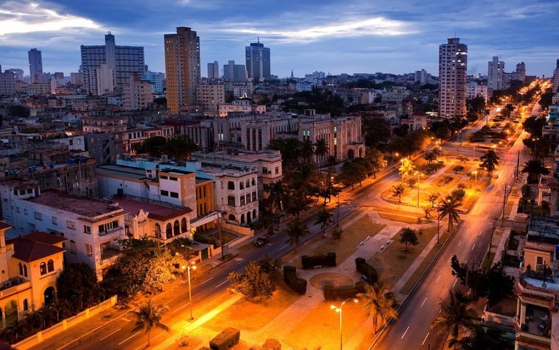 Avenida de los Presidentes o Calle G, en el Vedado habanero.