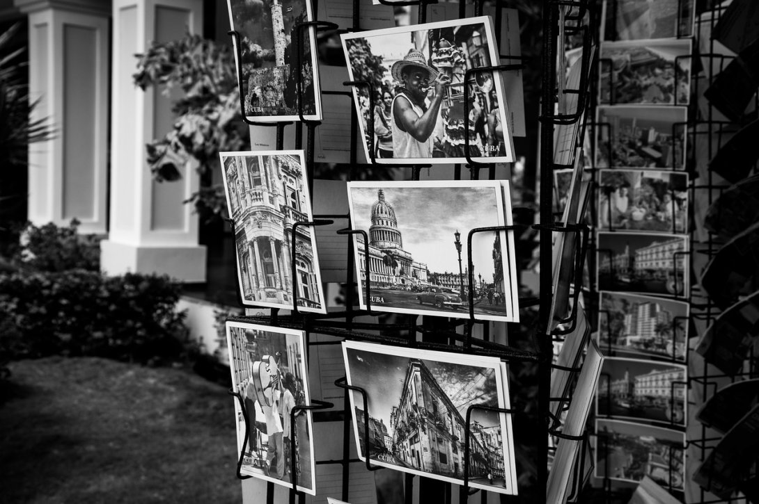 Postales de Cuba en venta