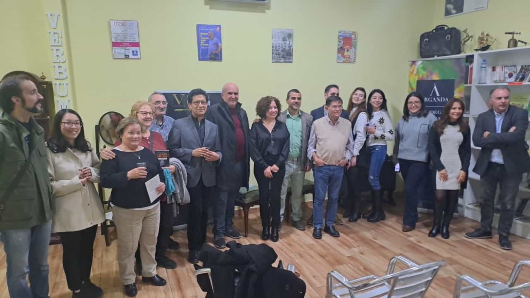 Poetas participantes en el IX Festival Internacional de Poesía de Madrid (FIPMAD) 2023, en Editorial Verbum