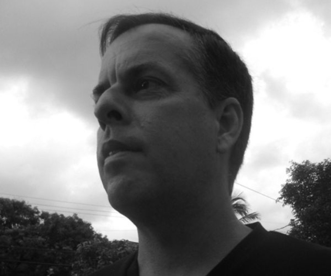 Héctor Antón Castillo, crítico de arte.