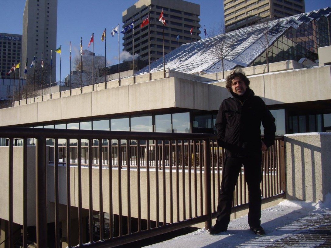 El artista cubano Hermes Entenza.