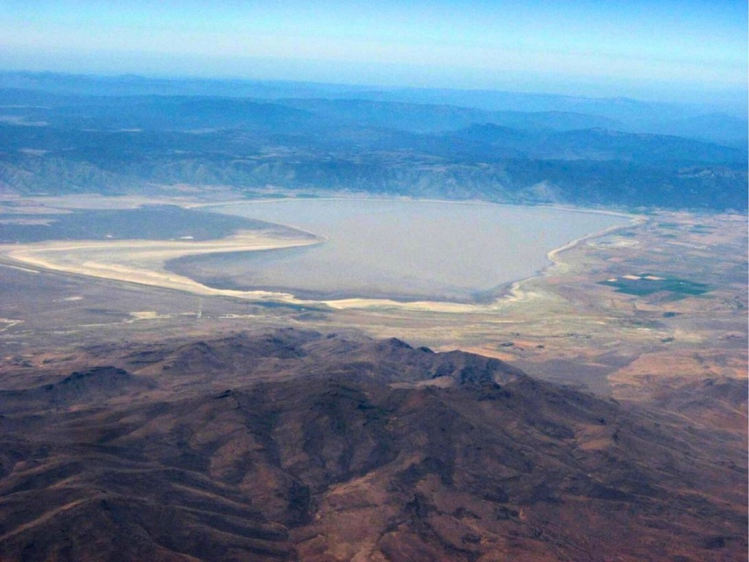 Valle del Lago Honey, zona en la que se ubicaba en el siglo XIX el asentamiento "Cuba" en el condado de Lassen, California, Estados Unidos.