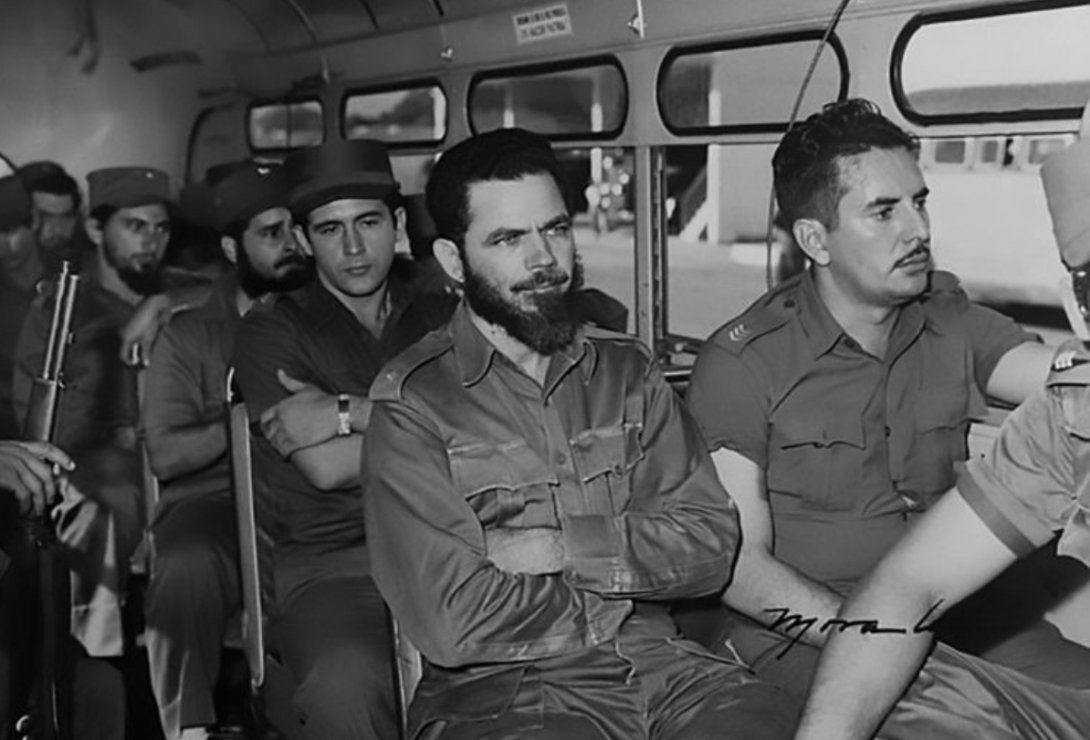 Huber Matos, arrestado junto a otros 21 oficiales en 1959.