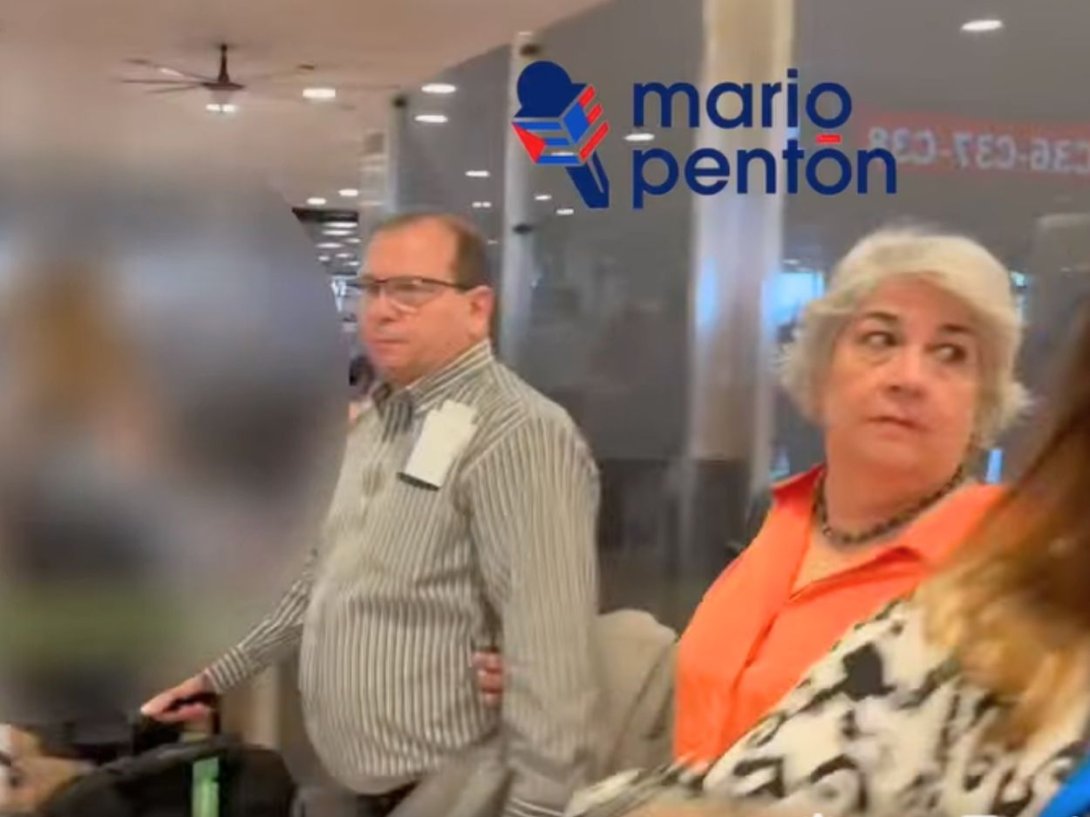 Fernando González e Ibis Alvisa en el Aeropuerto de Madrid-Barajas (25 de mayo de 2025). Foto: captura de video / Mario J. Pentón.