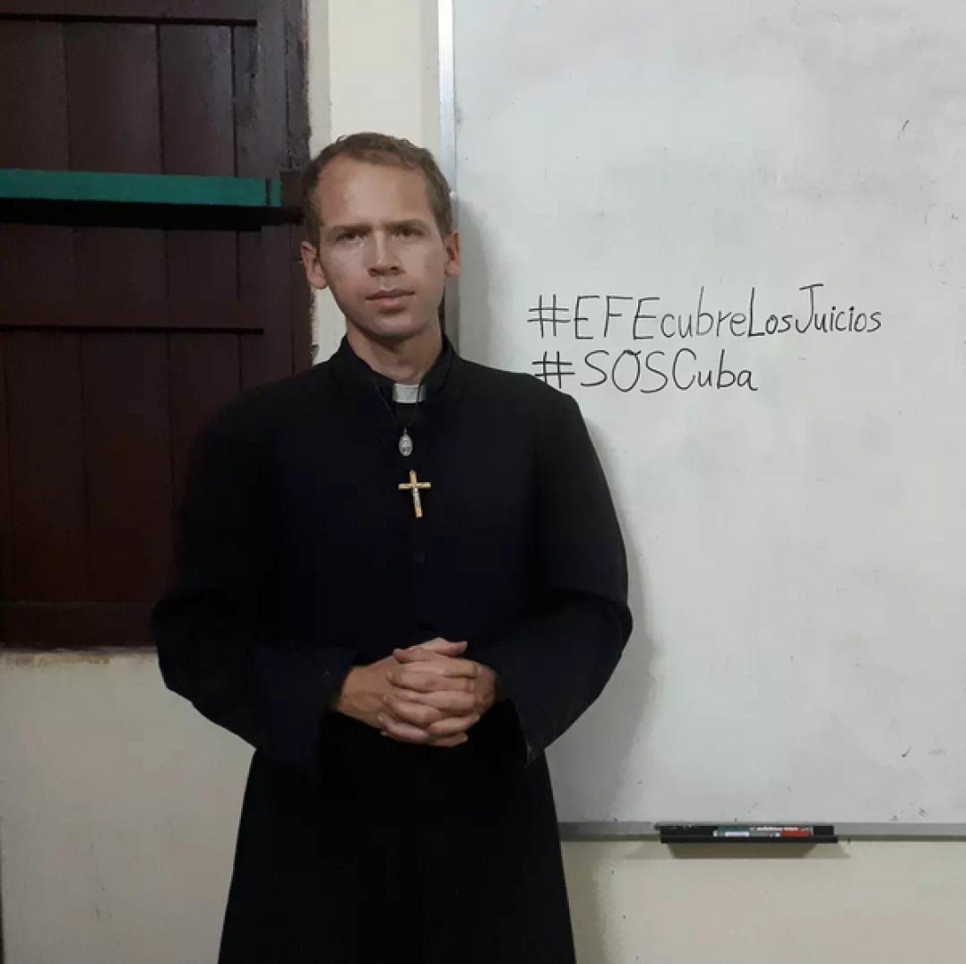 Padre Kenny, sacerdote católico cubano.