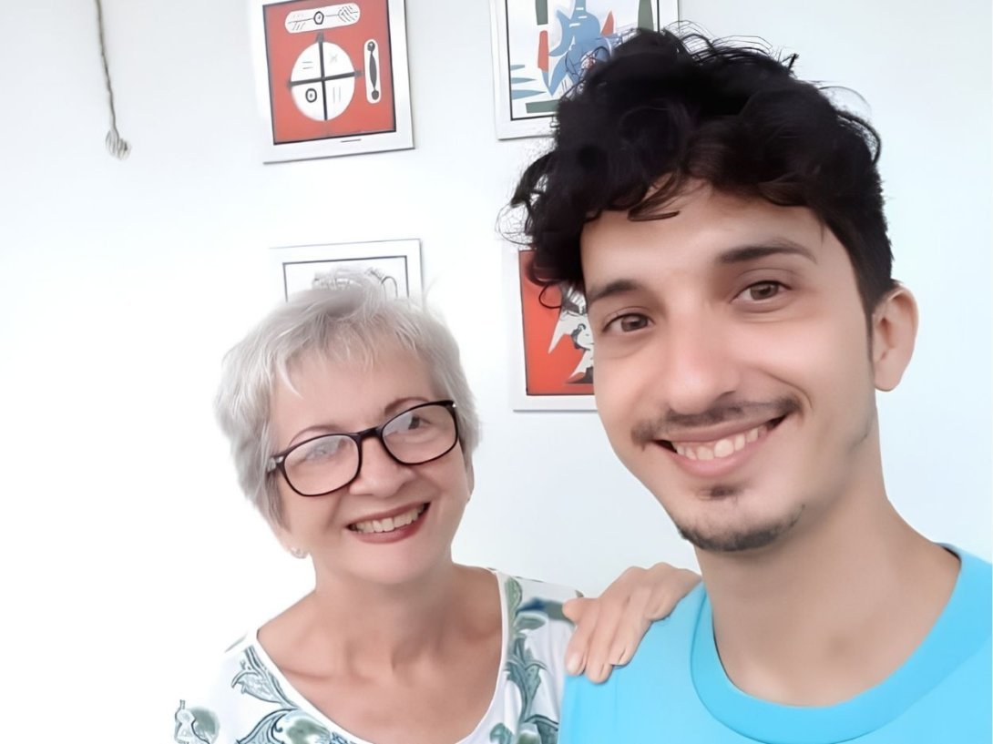 Inés Casal y su hijo Julio Llópiz-Casal.