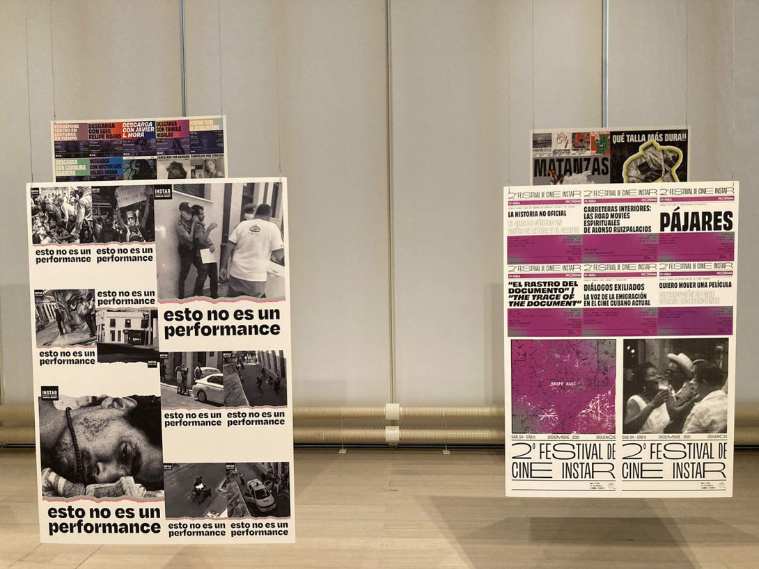 Vista parcial de la instalación de INSTAR. "Sin Autorización: Contemporary Cuban Art", Wallach Art Gallery, Nueva York