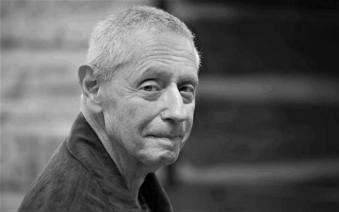 El poeta cubano José Kozer.