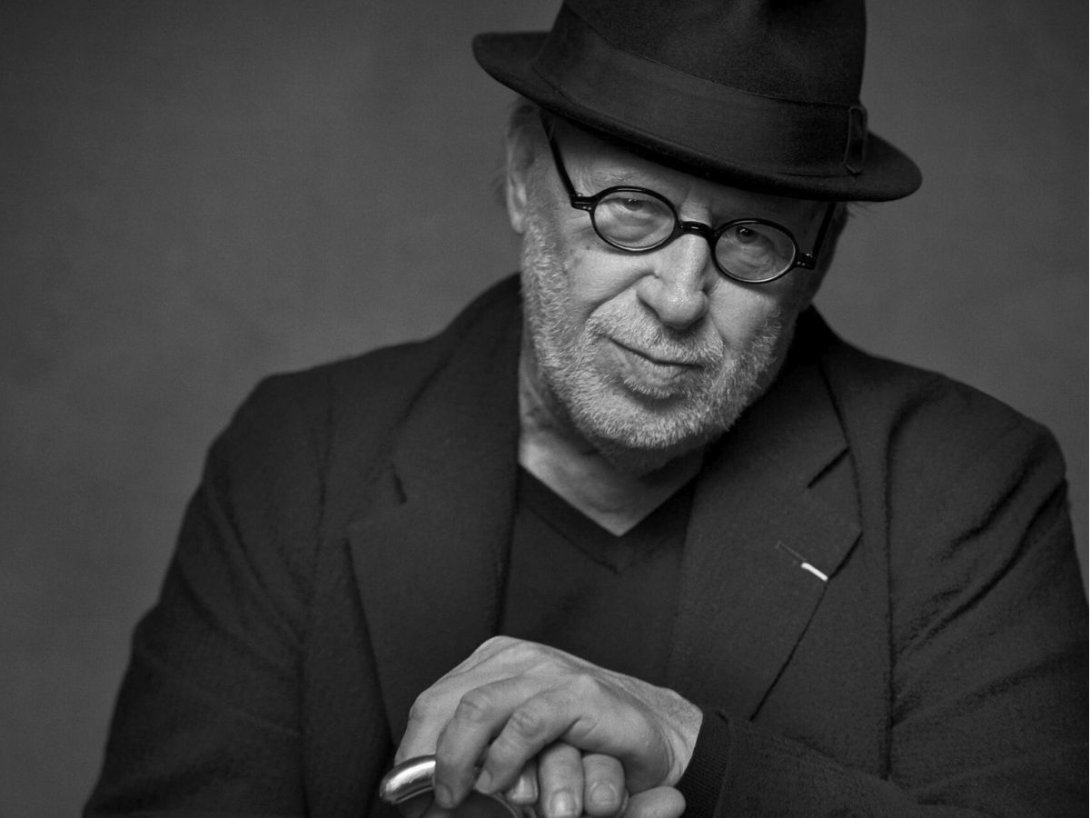 Joseph Kosuth, artista conceptual.