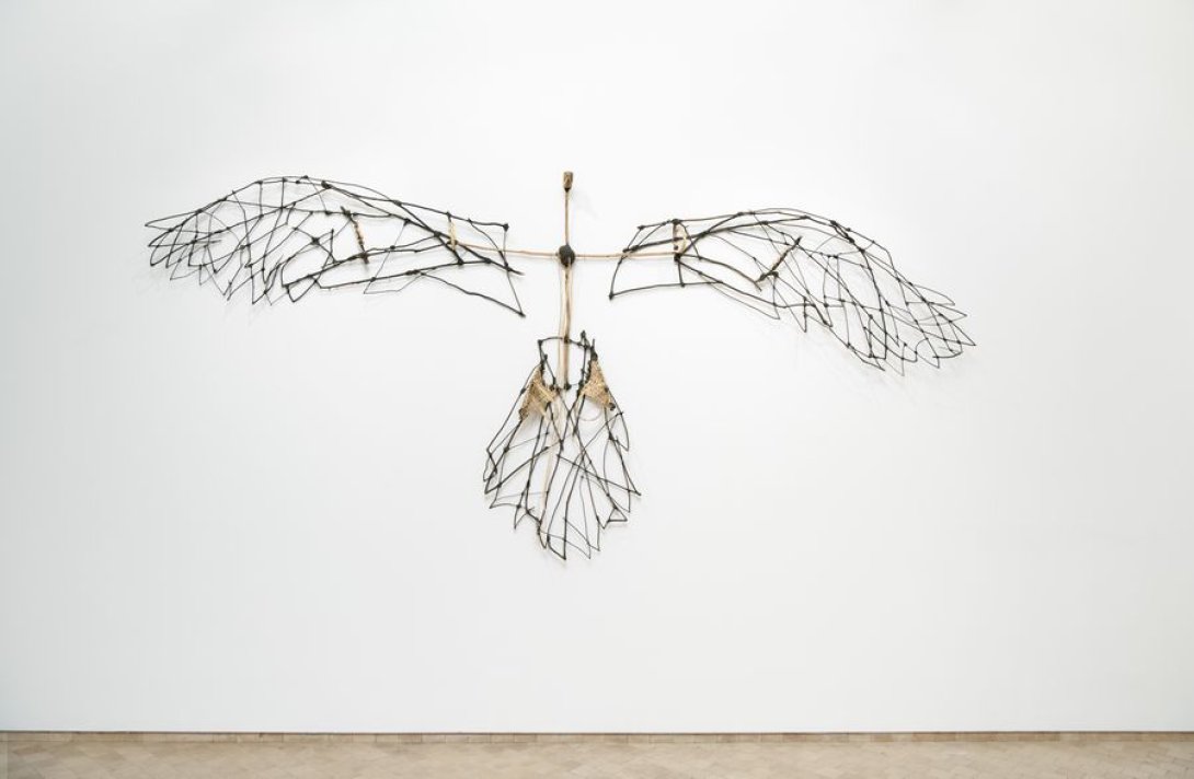 "Pájaro que vuela sobre América" (1985) de Juan Francisco Elso.