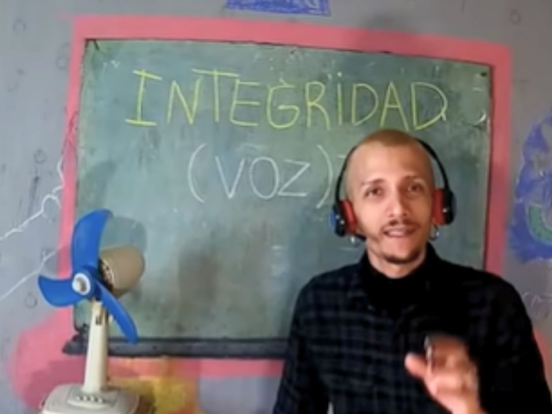 El influencer cubano Kamil Zayas en uno de los videos del proyecto "El 4tico". 
