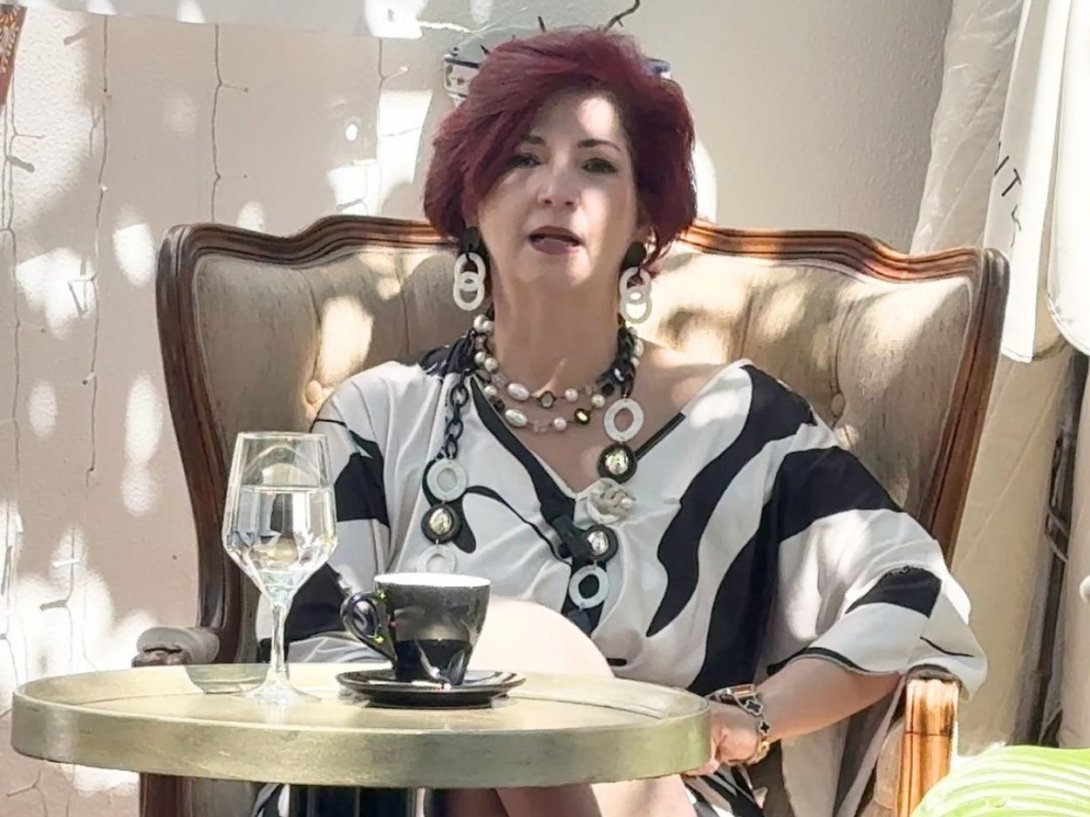 La activista cubano americana Iskra Pérez Salcedo en el espacio La Tertulia (El Patio del Indiano, Madrid, 11 de mayo de 2026).