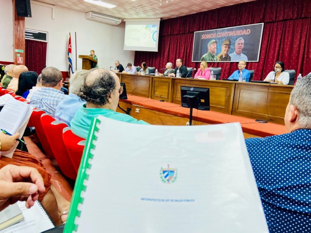 Debates del anteproyecto de Ley de Salud Pública en Cuba.