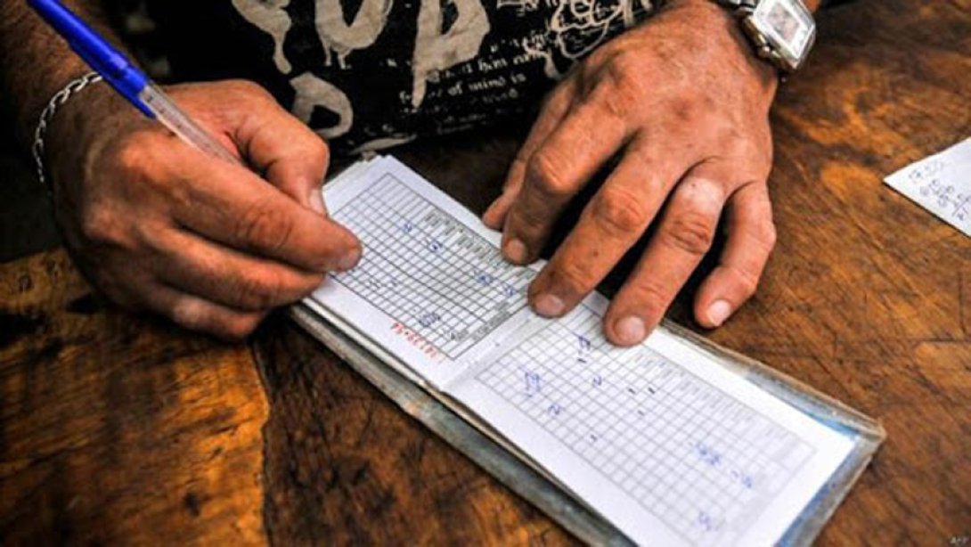 Libreta de abastecimiento en Cuba