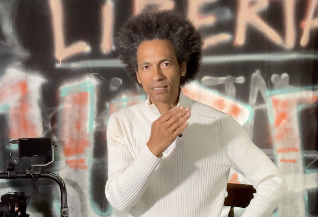 El artista cubano Luis Eligio.