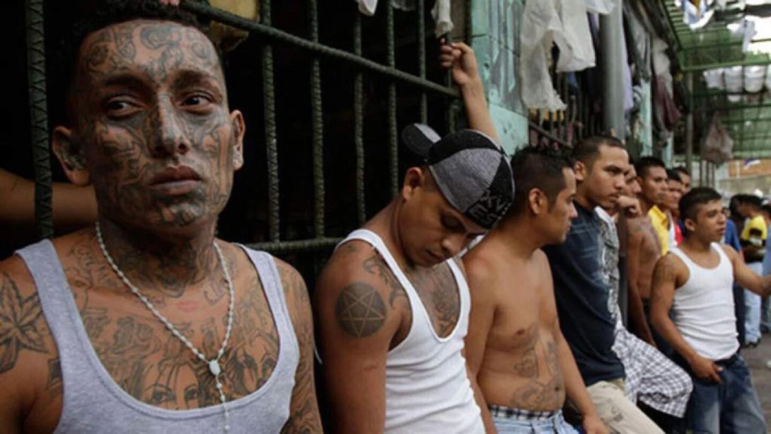 Miembros de pandillas de El Salvador.