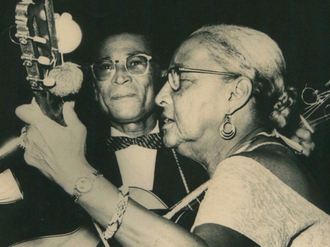 Los trovadores cubanos María Teresa Vera y Lorenzo Hierrezuelo (años 50).