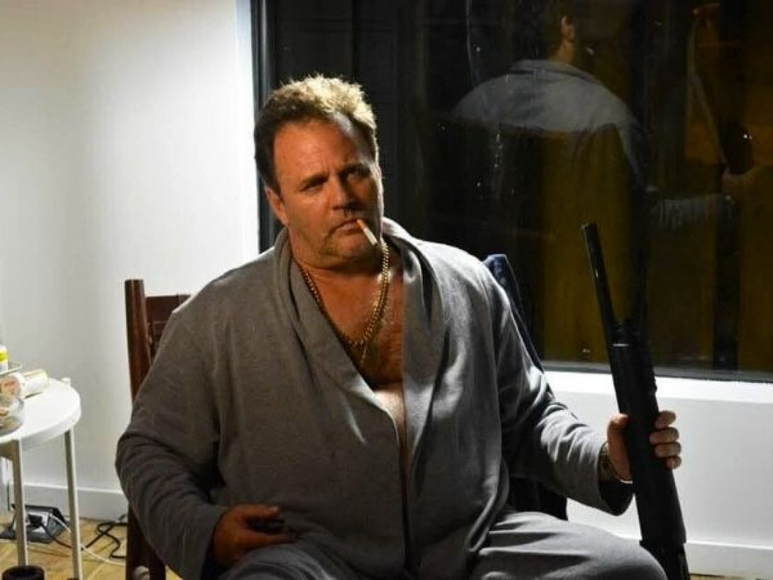 Mauricio Rentería en “La navaja”, segmento del cortometraje Objetos de deseo (2024).