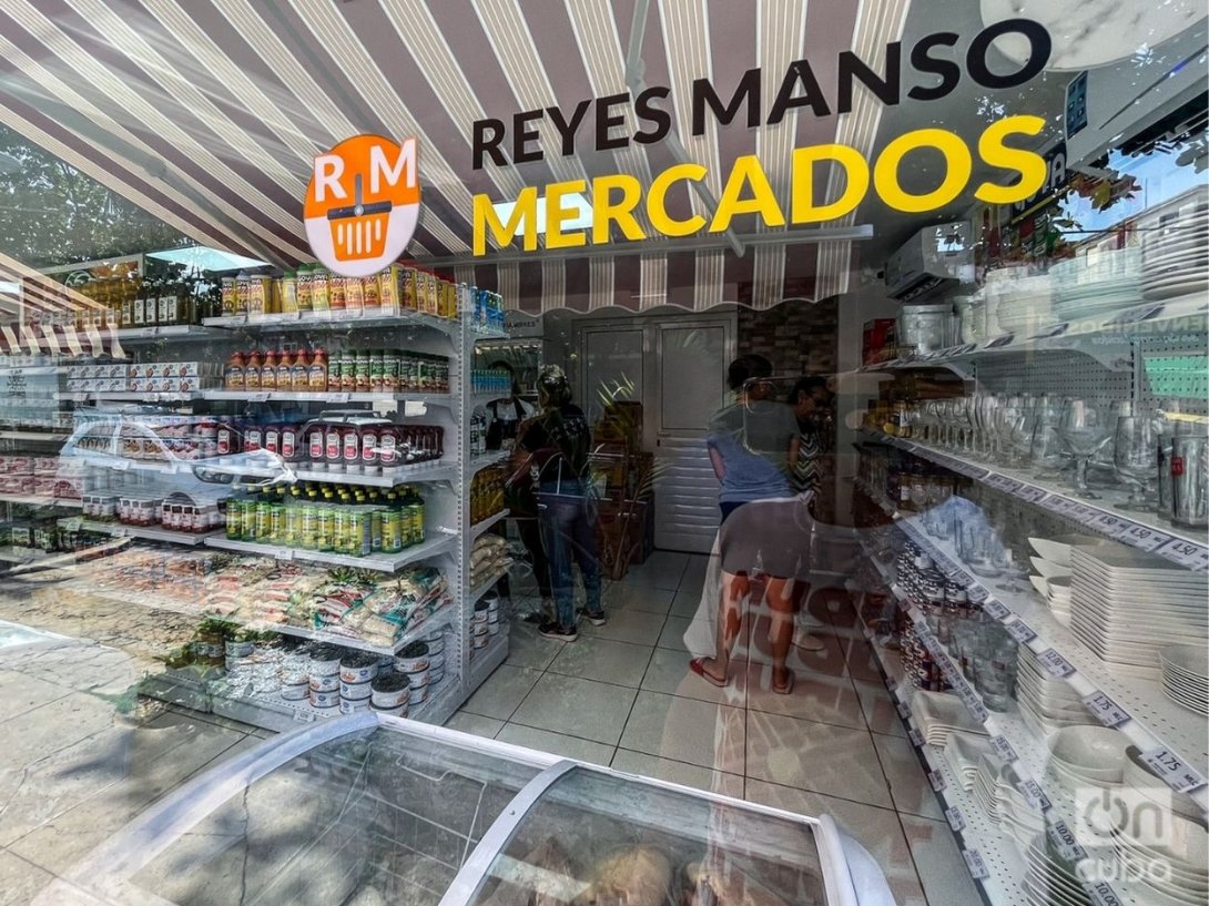 Mercado gestionado por una mipyme en La Habana.