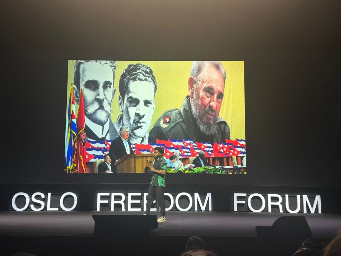 El periodista cubano Abraham Jimenez Enoa en el Oslo Freedom Forum.
