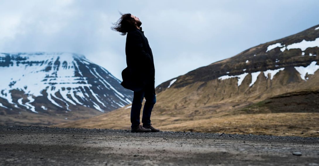 El escritor Orlando Luis Pardo Lazo en Islandia.