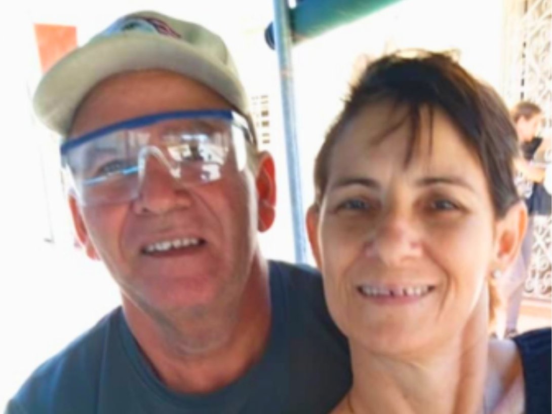 Los pastores Elier Muir Ávila y Minervina Burgos López, padres del adolescente cubano Jonathan Muir.