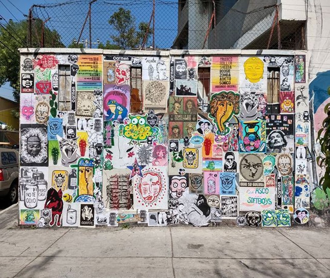 Obra paste up en Rosario, Argentina.