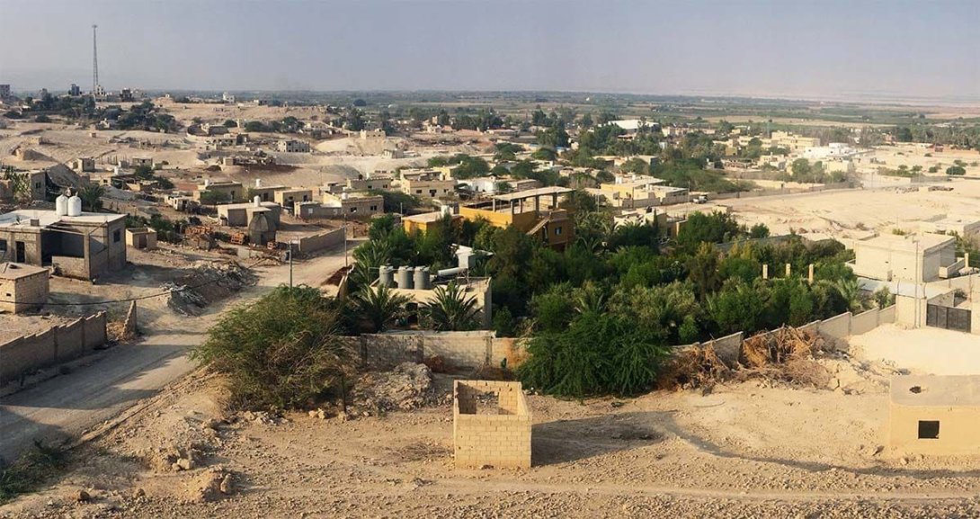 Ciudad "reverdecida" por Greening the desert Project.
