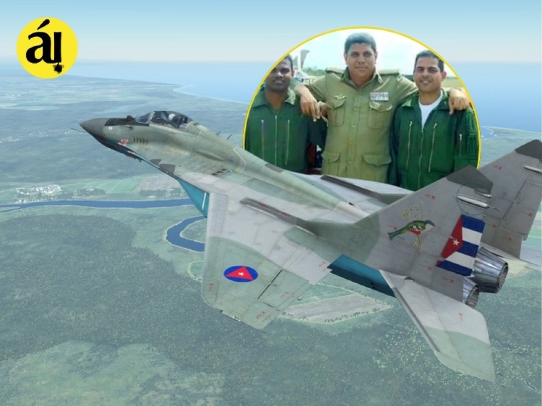 Ex-coronel Luis Raúl González-Pardo, al centro.