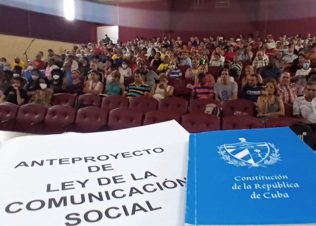 lectura del proyecto de ley de comunicación