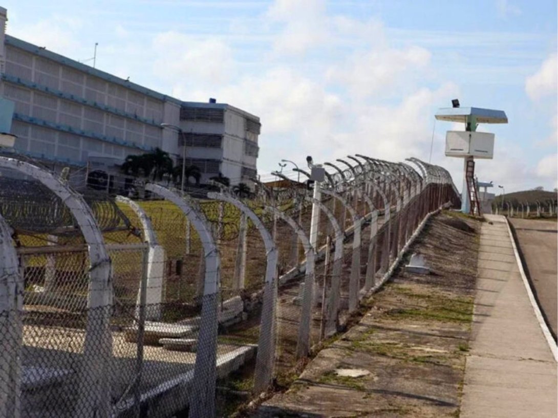 Exterior de la prisión de máxima seguridad de Canaleta, Ciego de Ávila (Cuba).