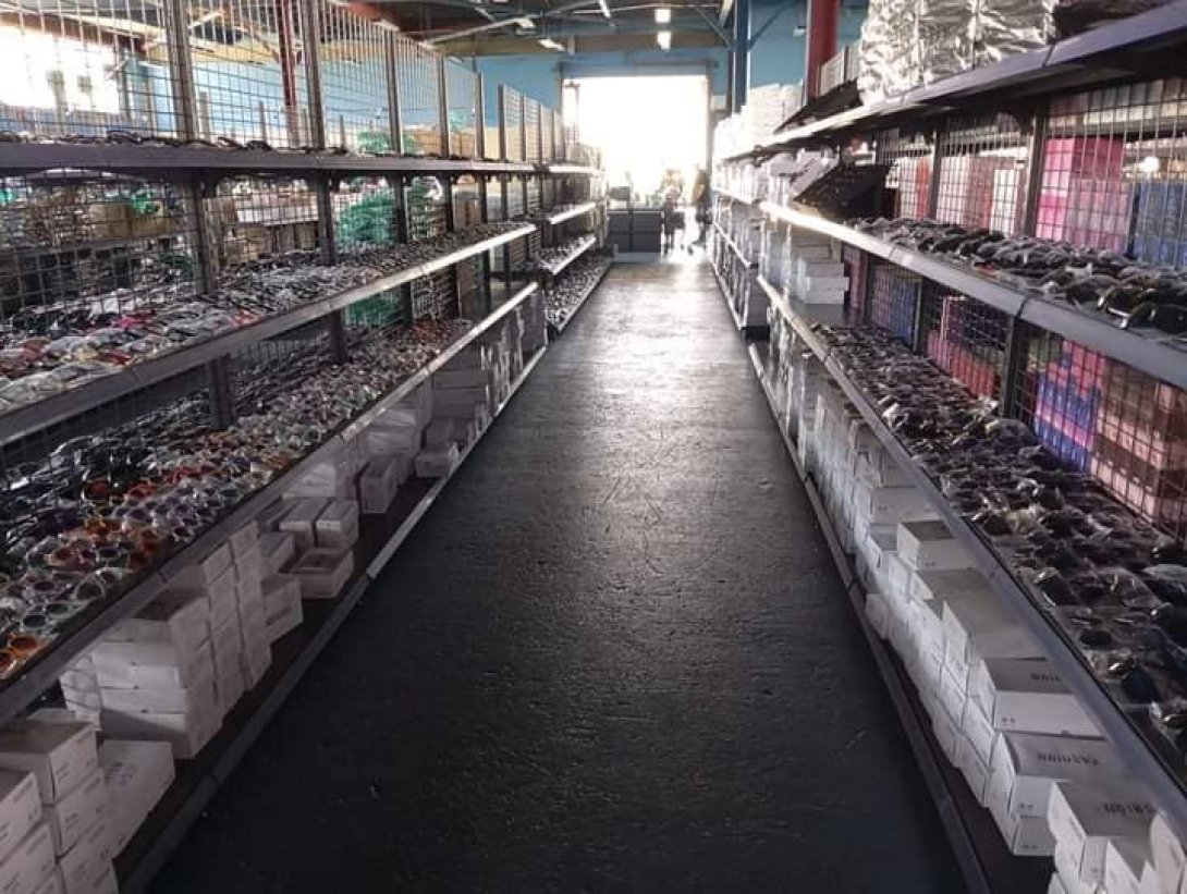 Mercado China Import en La Habana.