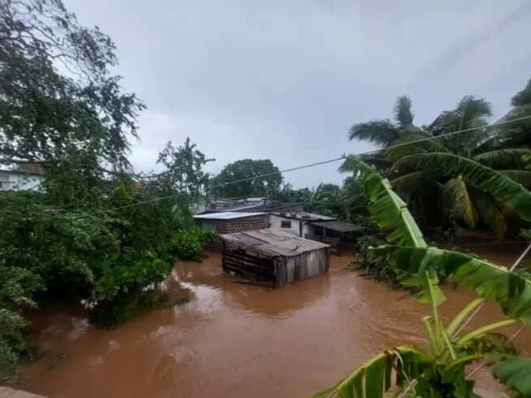 Inundación en Rafael Freyre, Holguín, tras el paso del huracán Melissa (2025).