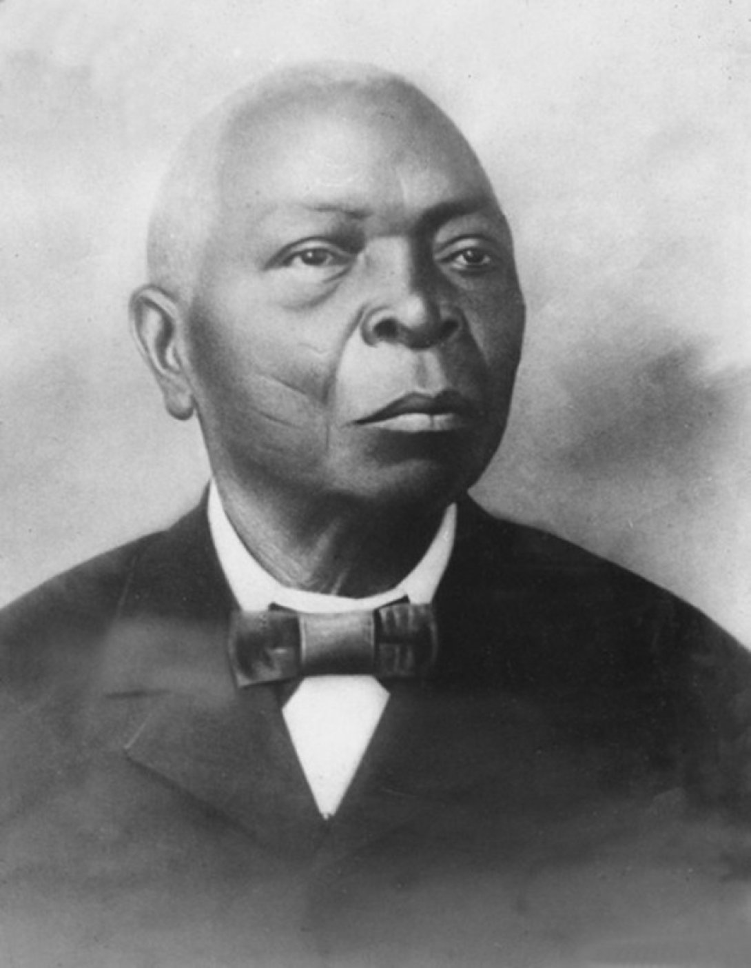 Babalawo afrocubano Ño Remigio Herrera Adeshina Obara Meyi (Ife Nigeria, 1811?-La Habana, 1905) fotografiado en 1891.