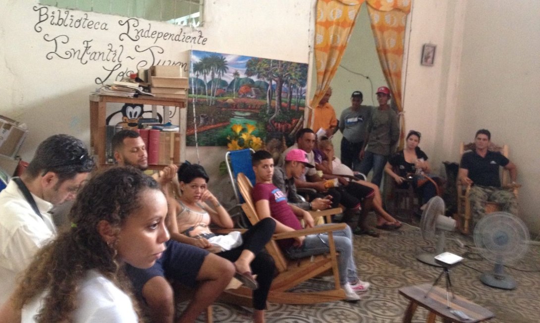 Reunión de la Mesa de Diálogo de la Juventud Cubana.