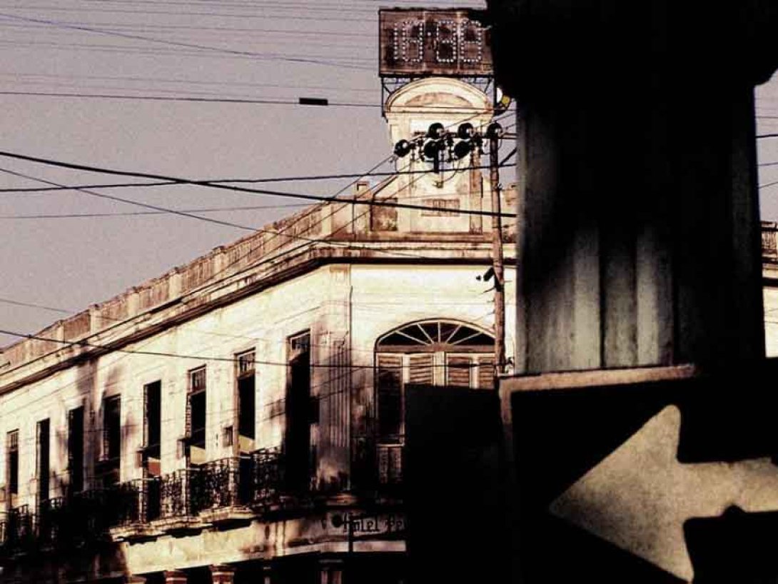 Edificio en ruinas. Foto de Asiel Babastro