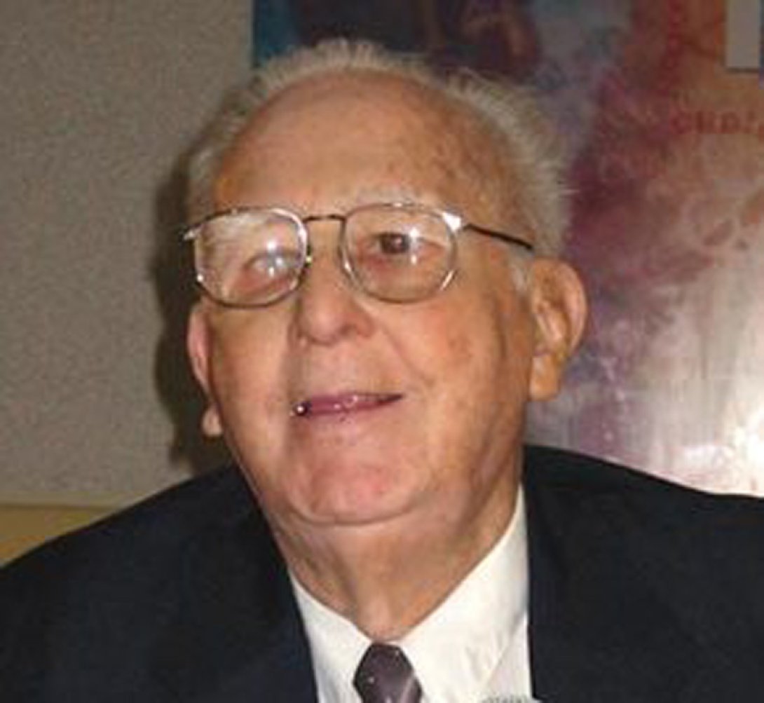 El investigador cubano Salvador Bueno