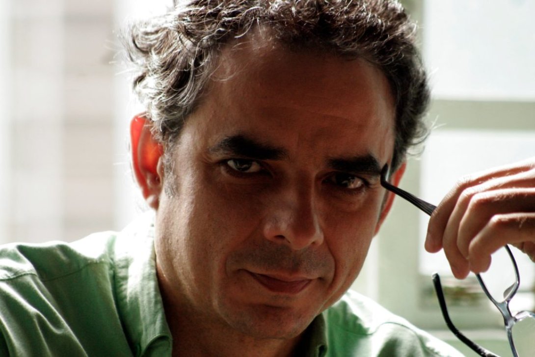 El escritor cubano Ernesto Sierra