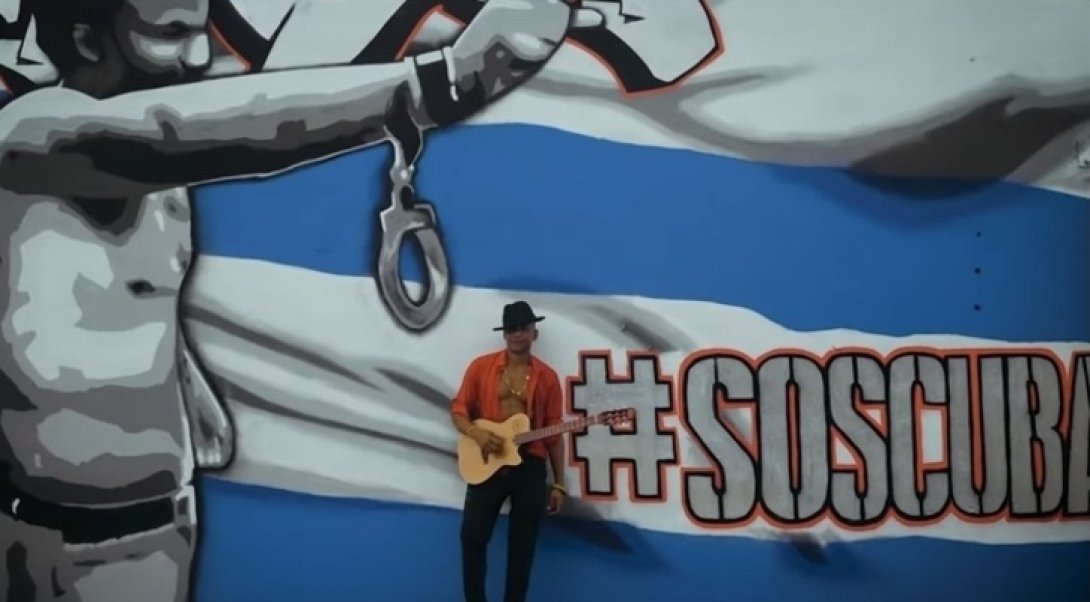 Maykel Osorbo y Descemer Bueno.