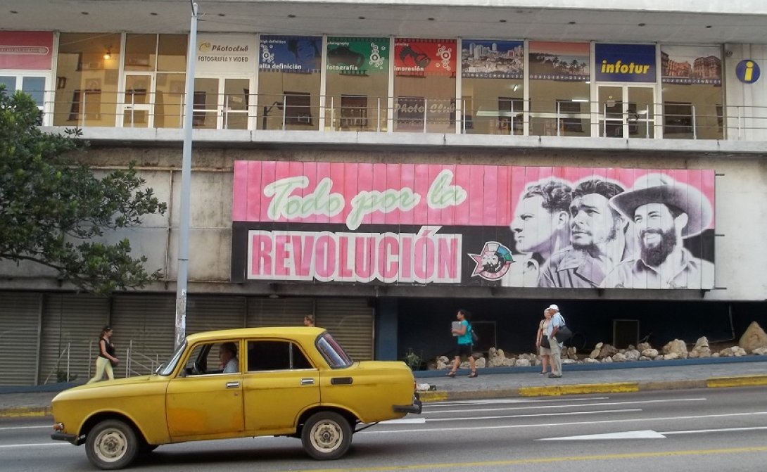 Todo por la Revolución