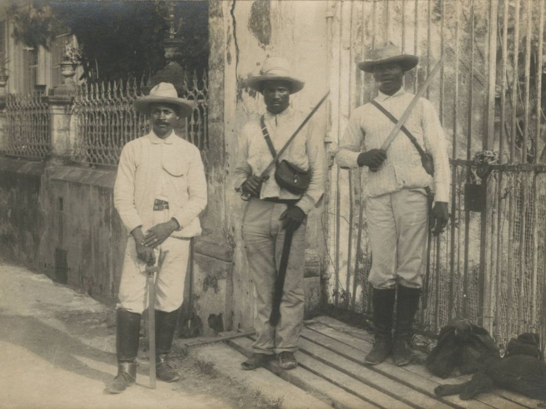 Mambises negros del Ejército Libertador (siglo XIX).