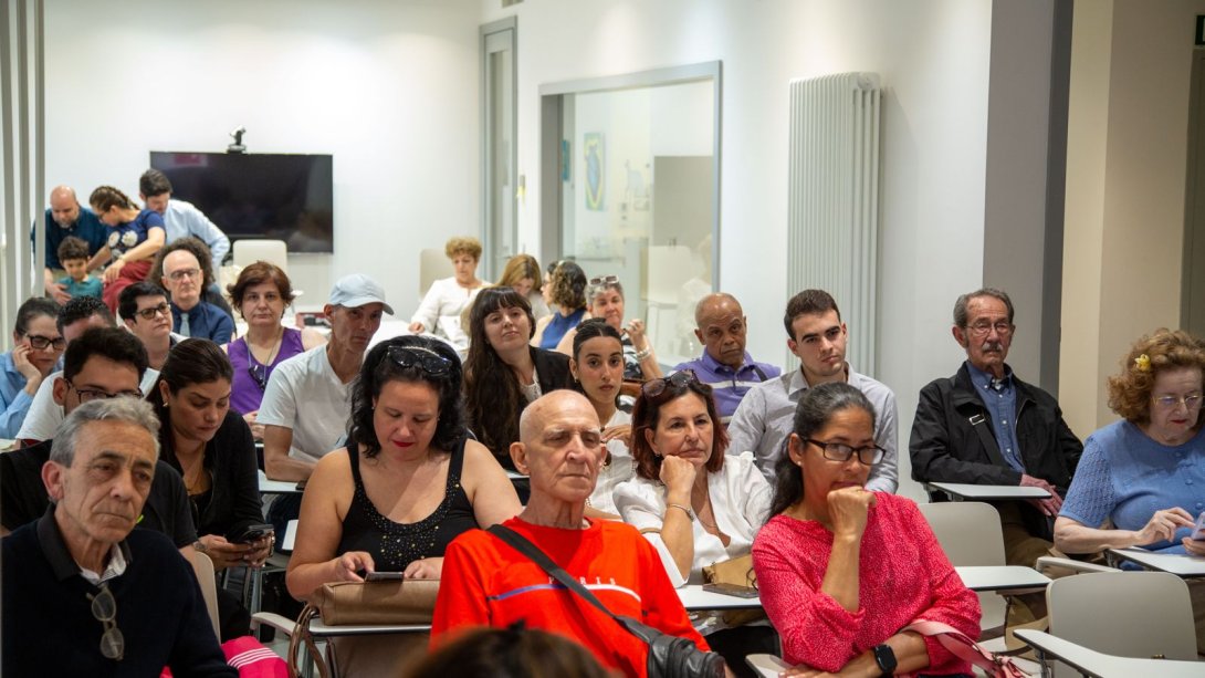 Asistentes al evento "Escritoras cubanas en Madrid" (23 de abril de 2026).