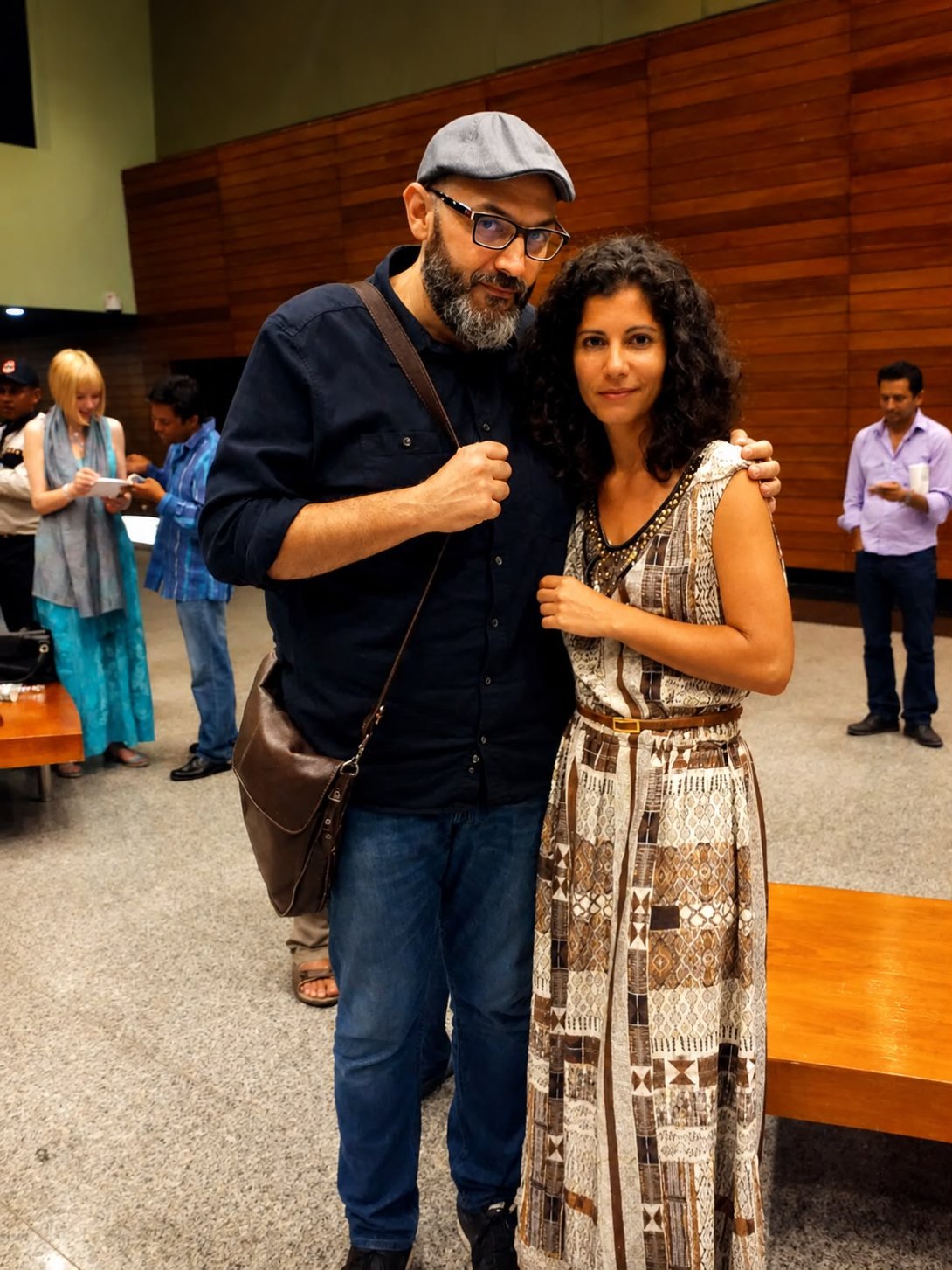La escritora cubana Ketty Blanco Zaldívar junto al autor español Miguel Ángel Hernández.