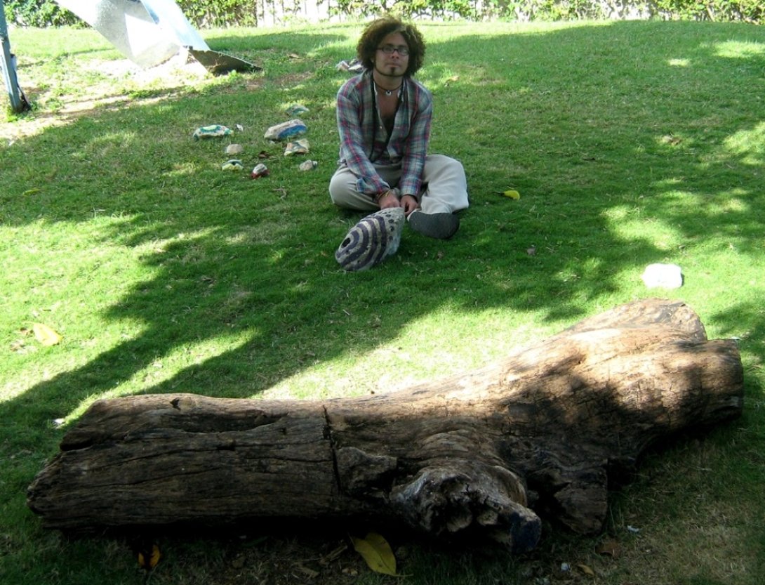 El poeta Yanier H. Palau en Festival Poesía Sin Fin, Casa de Cultura de Alamar, 2008.