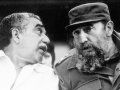 El escritor colombiano Gabriel García Márquez y Fidel Castro (ca. 1984).