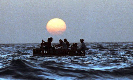 Balseros cubanos en el Estrecho de Florida.