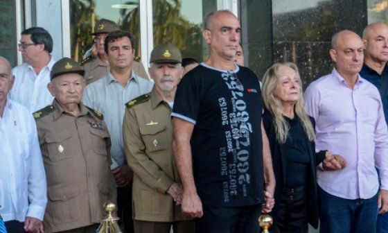 Hijos de Fidel Castro en su entierro.