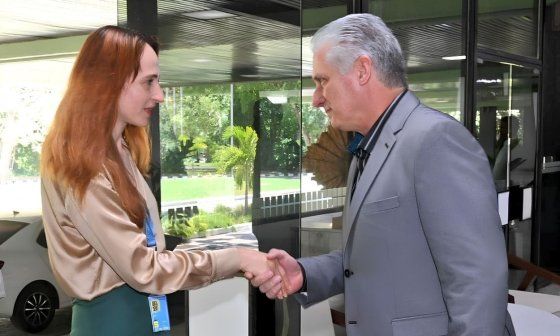Alena Douhan, relatora especial de la ONU y Miguel Díaz-Canel (5 de mayo de 2023).